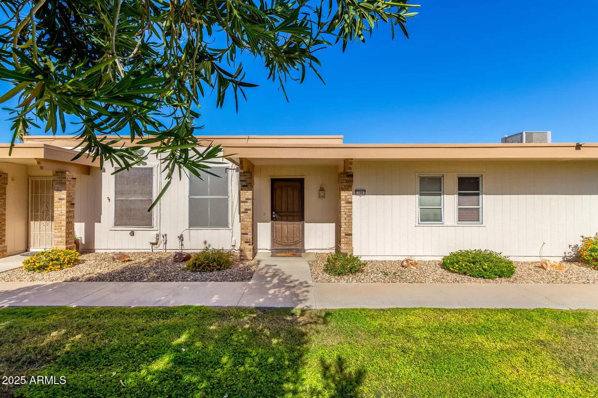 Property Slideshow image 1 of 27 | 13081 n 100th ave, Sun City, AZ, 85351