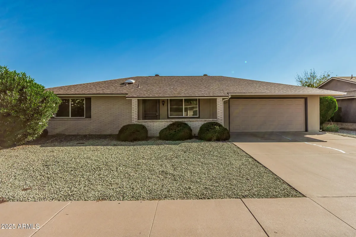 Property Slideshow image 1 of 39 | 10129 w pine springs dr, Sun City, AZ, 85373