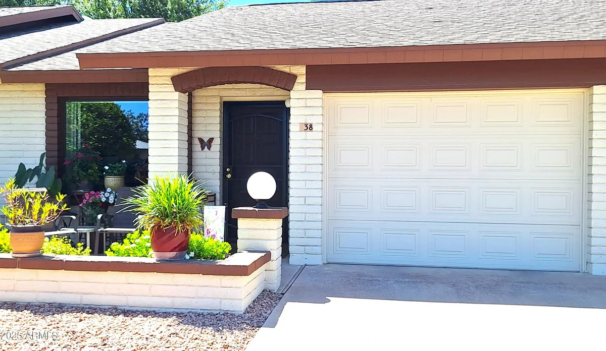 Property Slideshow image 1 of 18 | 2064 s farnsworth dr unit 38, Mesa, AZ, 85209