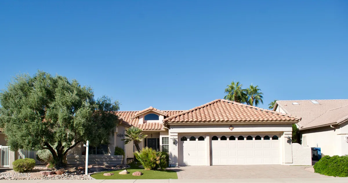 Property Slideshow image 1 of 34 | 450 w elmwood pl, Chandler, AZ, 85248