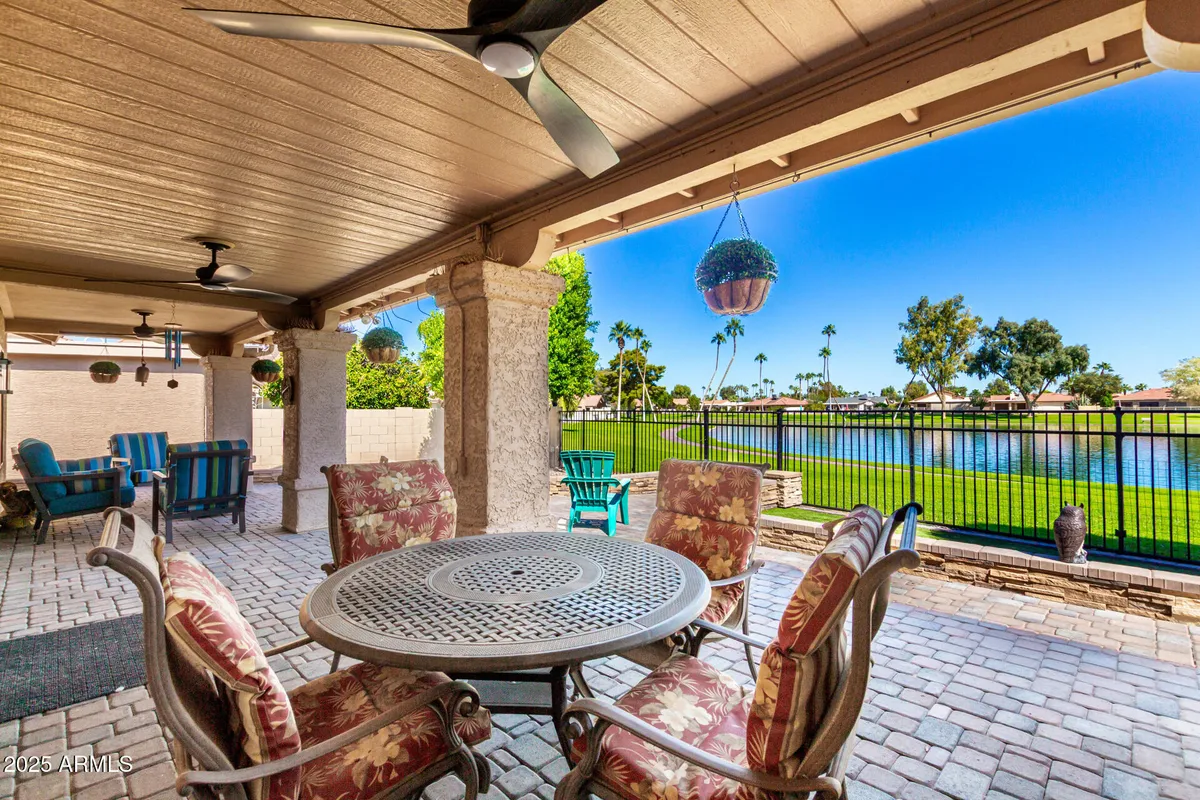 Property Slideshow image 1 of 61 | 26433 s lakemont dr, Sun Lakes, AZ, 85248
