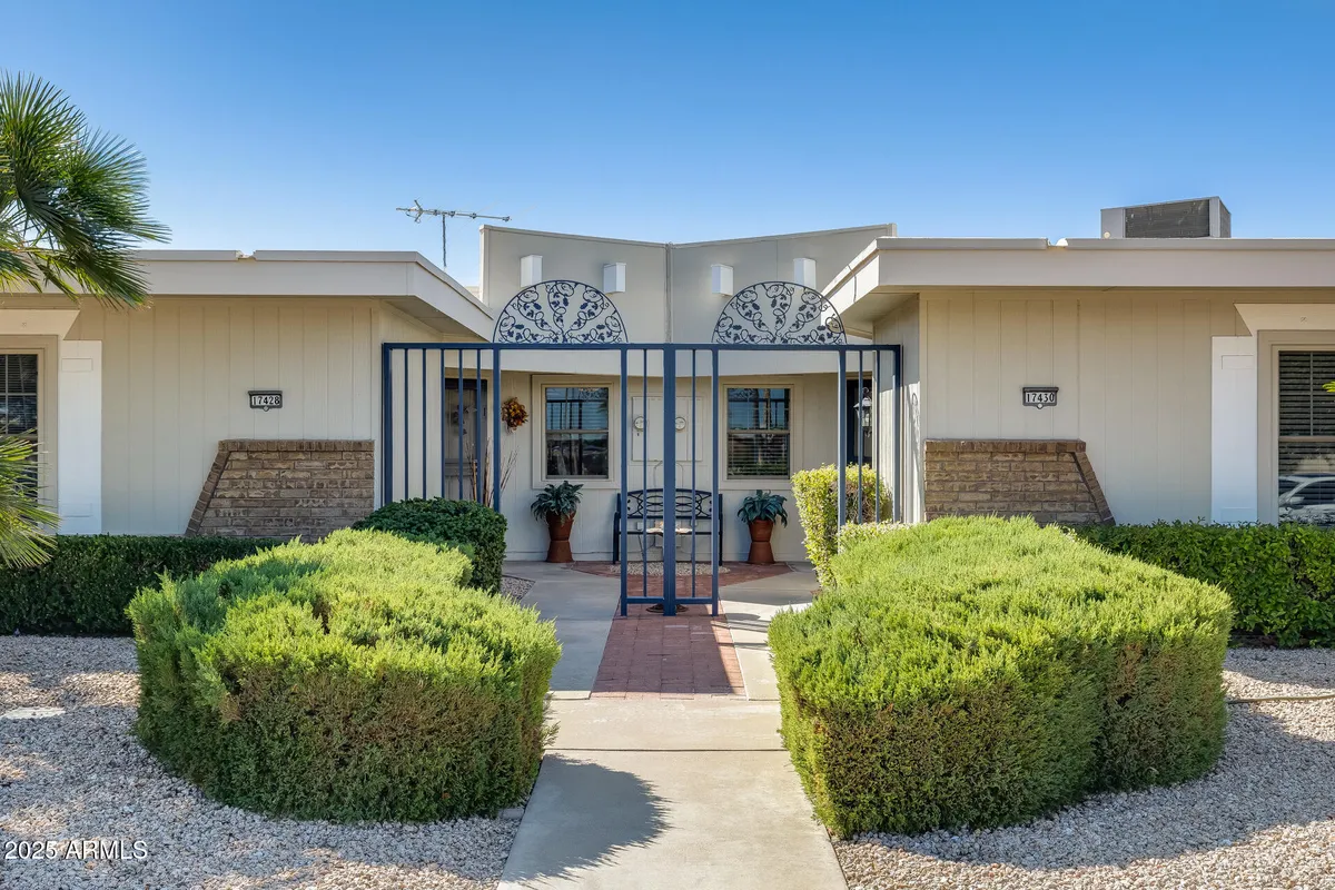 Property Slideshow image 1 of 32 | 17428 n boswell blvd, Sun City, AZ, 85373