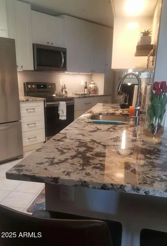 Property Slideshow image 1 of 15 | 10533 w ocotillo dr, Sun City, AZ, 85373