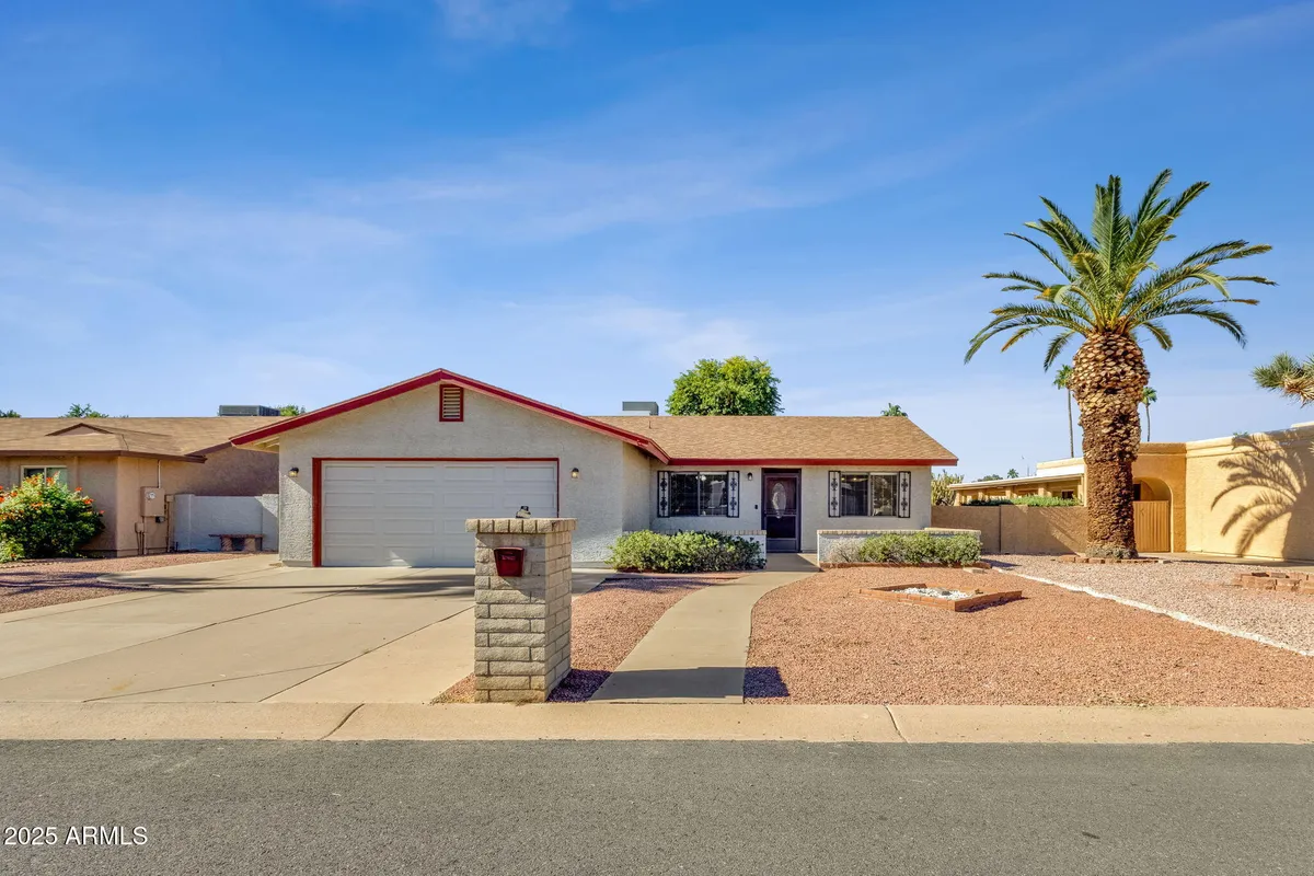 Property Slideshow image 1 of 62 | 9311 e olive ln, Sun Lakes, AZ, 85248