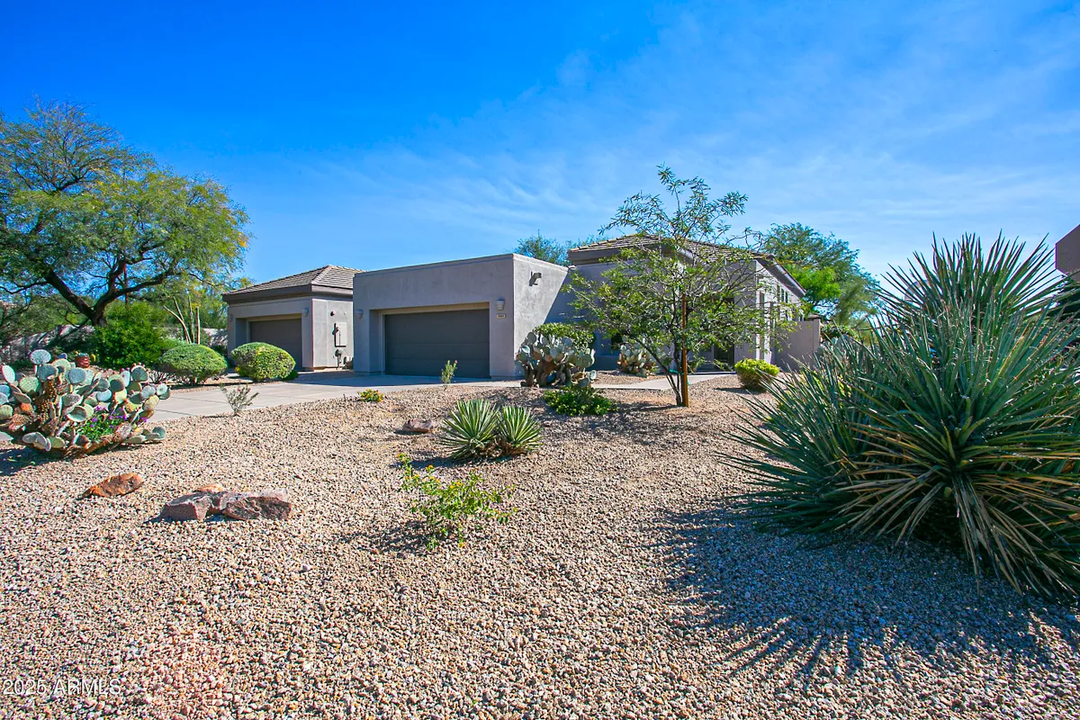 Property Slideshow image 1 of 37 | 7083 e whispering mesquite trl, Scottsdale, AZ, 85266