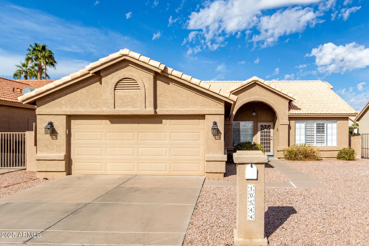 Property Slideshow image 1 of 29 | 10544 e halley dr, Sun Lakes, AZ, 85248
