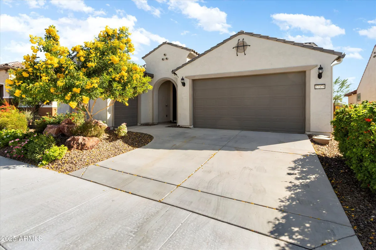 Property Slideshow image 1 of 42 | 27375 w wahalla ln, Buckeye, AZ, 85396