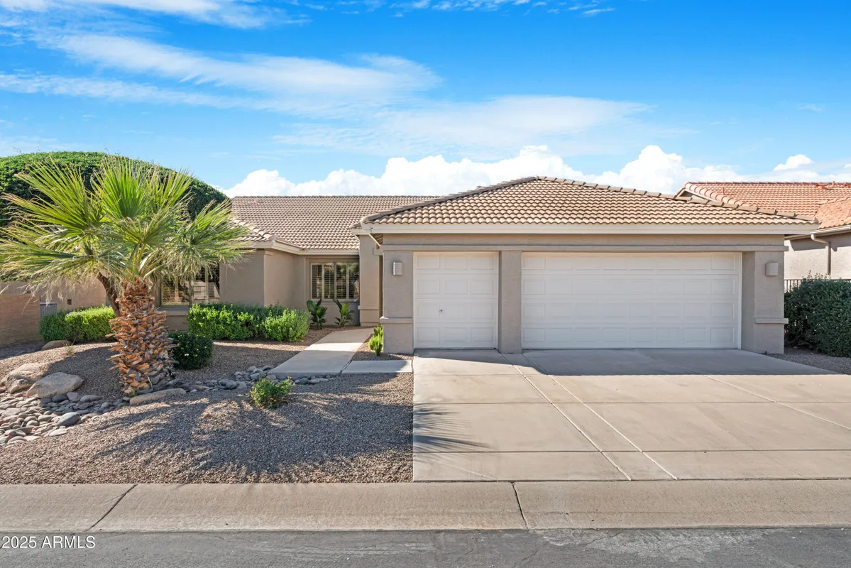 Property Slideshow image 1 of 109 | 24402 s agate dr, Sun Lakes, AZ, 85248
