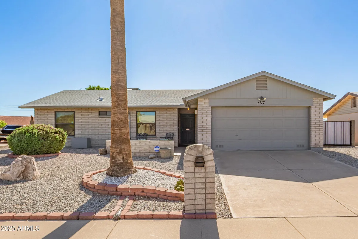 Property Slideshow image 1 of 27 | 1717 w 15th ln, Apache Junction, AZ, 85120