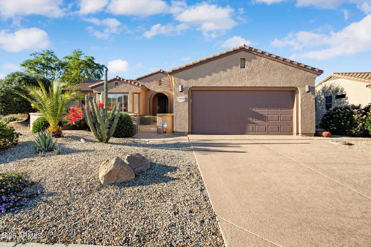 Property Slideshow image 1 of 36 | 20656 n canyon whisper dr, Surprise, AZ, 85387