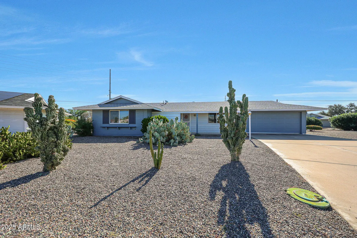 Property Slideshow image 1 of 49 | 9915 w hope cir, Sun City, AZ, 85351