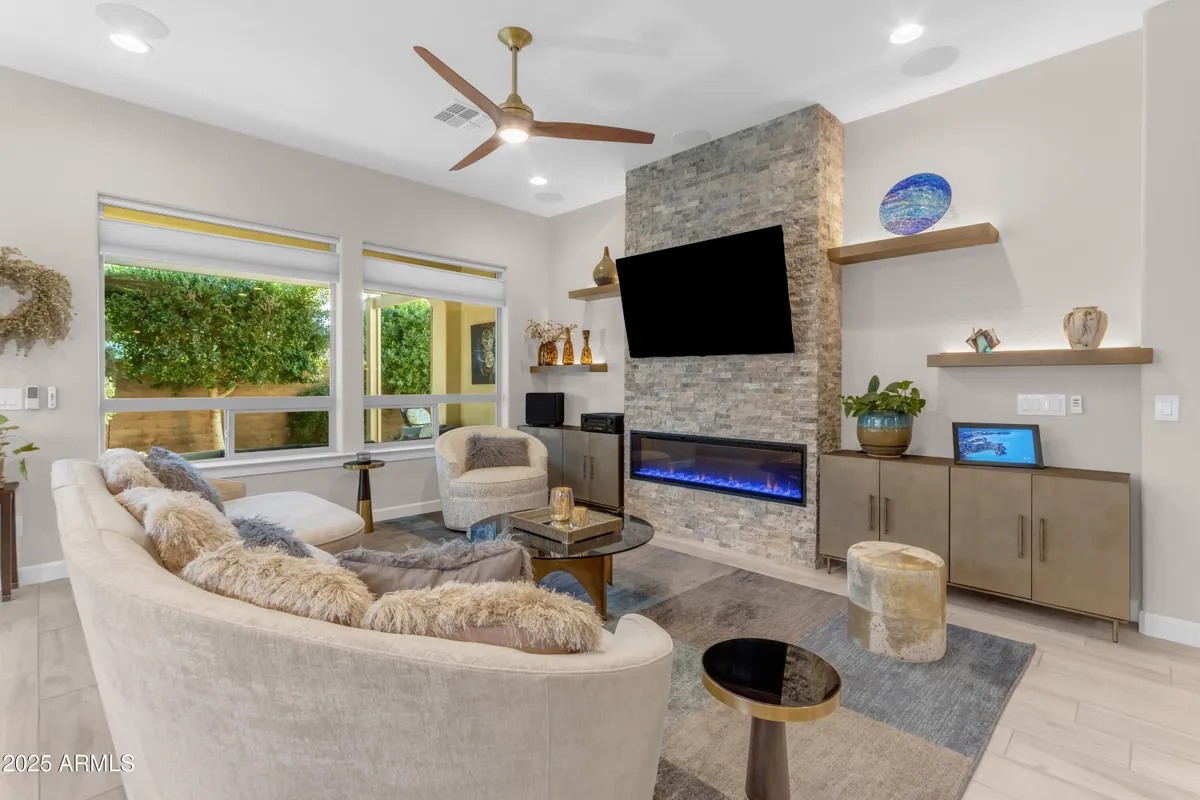 Property Slideshow image 1 of 87 | 829 e snowy farm dr, Queen Creek, AZ, 85140