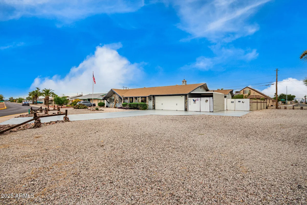 Property Slideshow image 1 of 22 | 11033 w alabama ave, Sun City, AZ, 85351