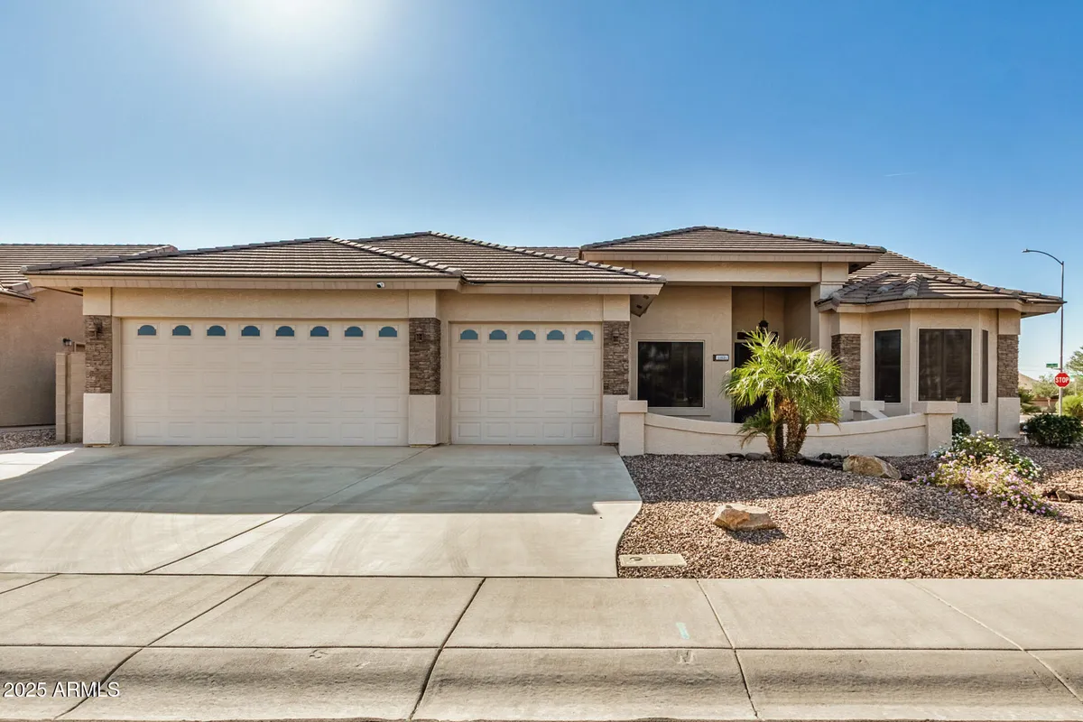 Property Slideshow image 1 of 39 | 11521 e nell ave, Mesa, AZ, 85209