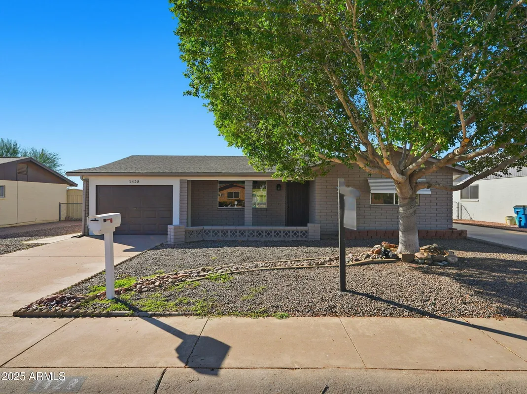 Property Slideshow image 1 of 37 | 1428 s palo verde dr, Apache Junction, AZ, 85120