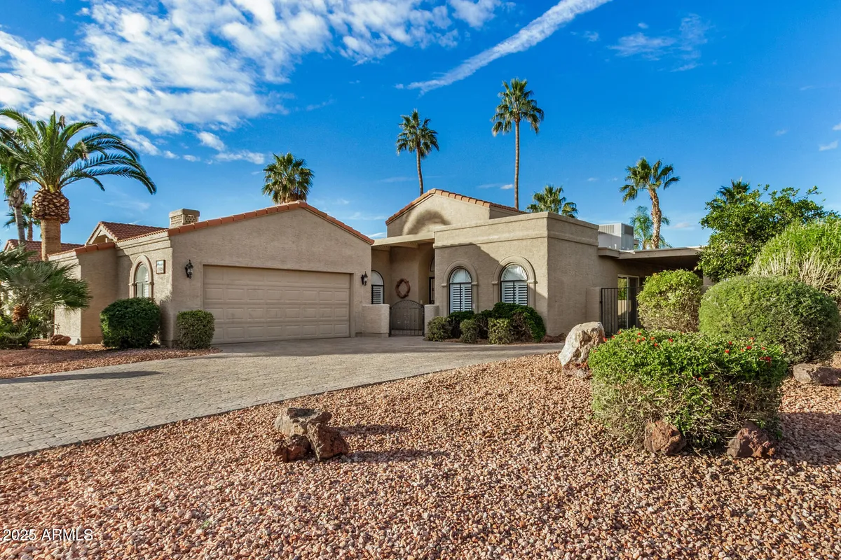 Property Slideshow image 1 of 33 | 10938 e bellflower dr, Sun Lakes, AZ, 85248