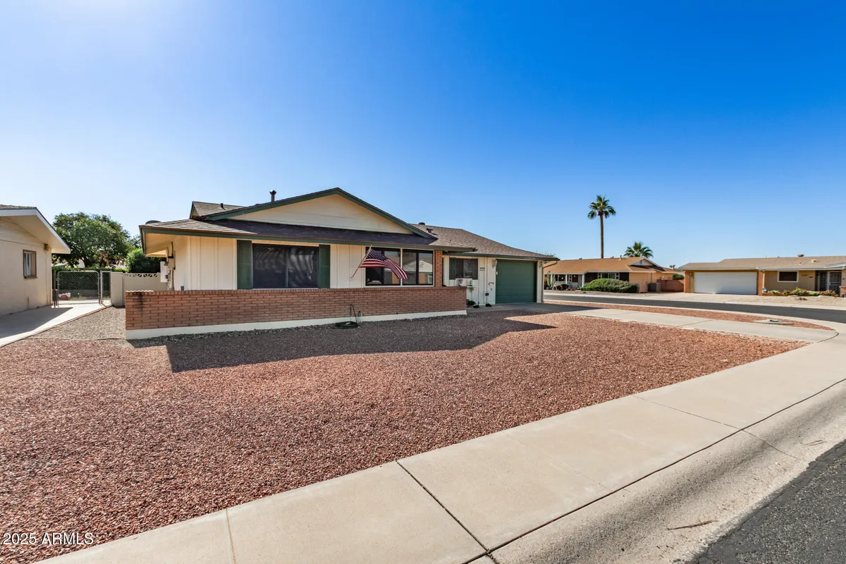 Property Slideshow image 1 of 27 | 10027 w tarrytown ave, Sun City, AZ, 85351