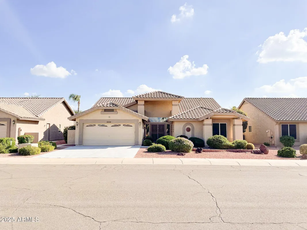 Property Slideshow image 1 of 21 | 9039 w utopia rd, Peoria, AZ, 85382