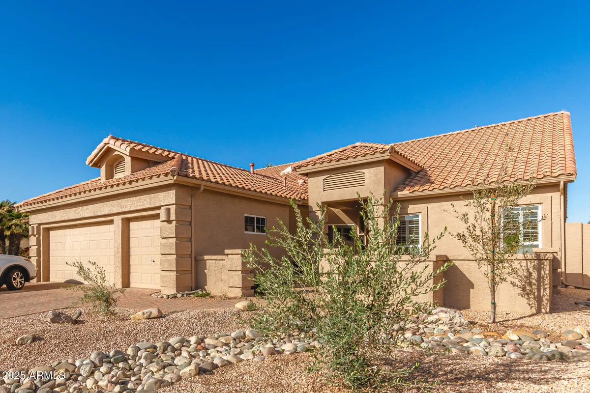 Property Slideshow image 1 of 51 | 9312 e arrowvale dr, Sun Lakes, AZ, 85248