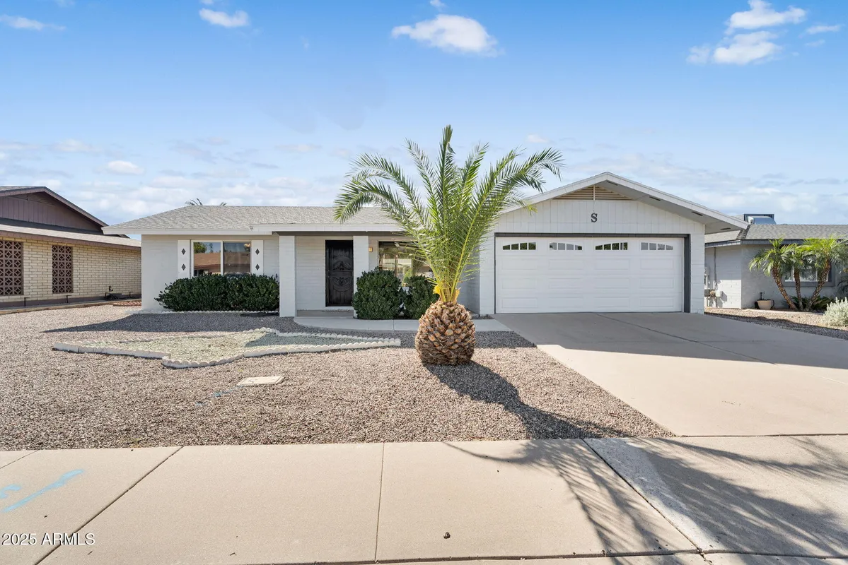 Property Slideshow image 1 of 37 | 4447 e carmel ave, Mesa, AZ, 85206