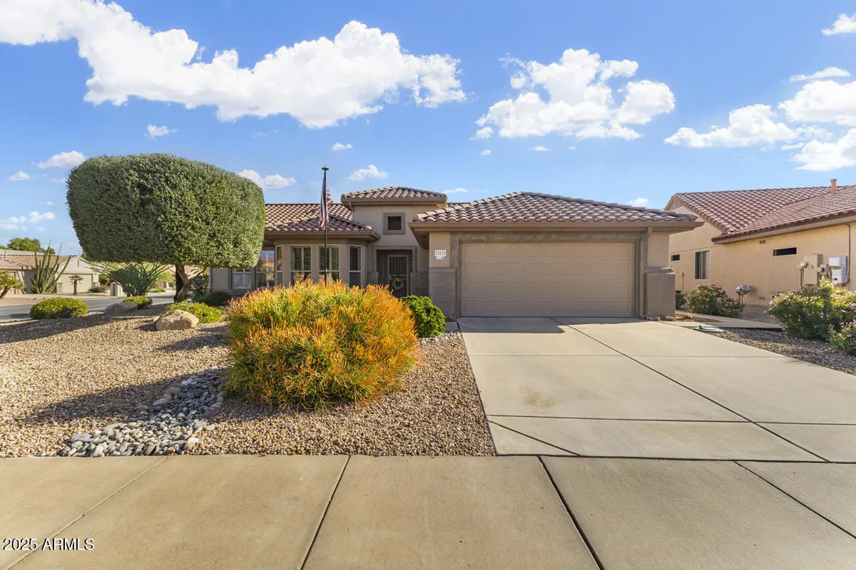 Property Slideshow image 1 of 33 | 15115 w pinehurst ln, Surprise, AZ, 85374