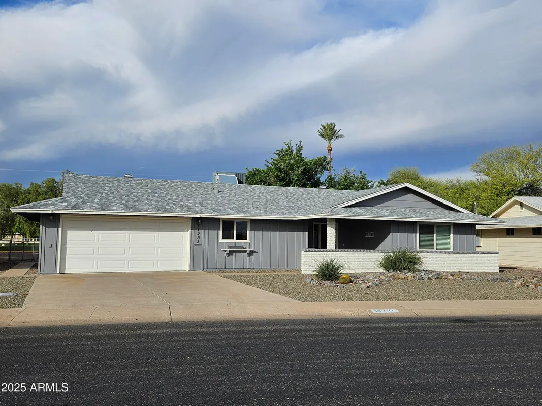 Property Slideshow image 1 of 34 | 11232 n balboa dr, Sun City, AZ, 85351