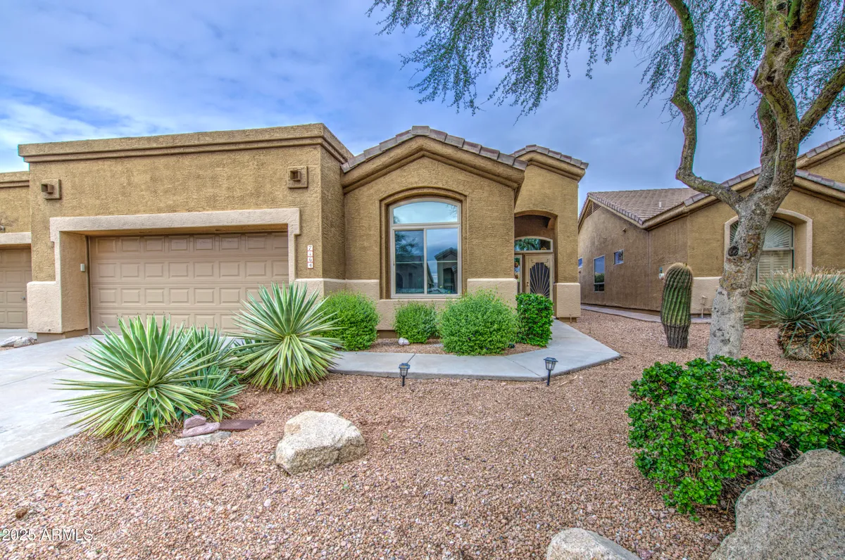 Property Slideshow image 1 of 35 | 7164 e canyon wren dr, Gold Canyon, AZ, 85118