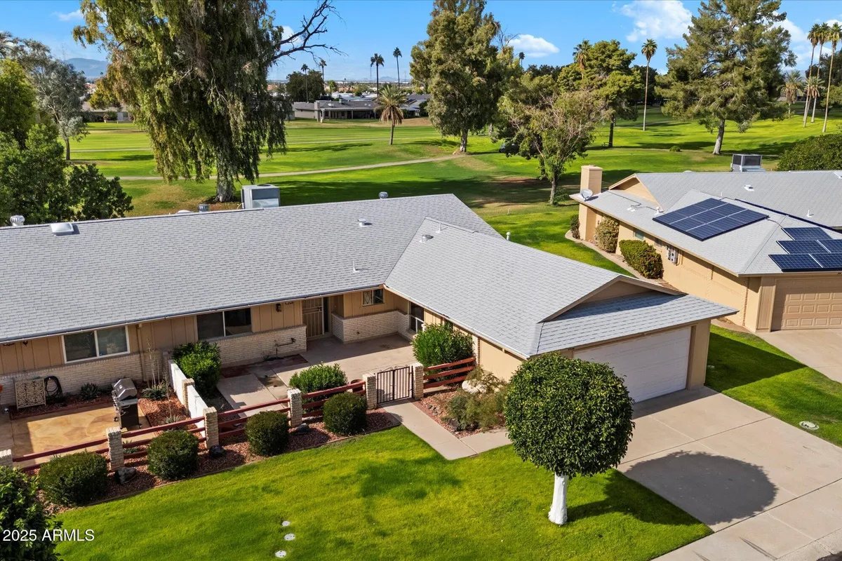 Property Slideshow image 1 of 20 | 9426 n 109th dr, Sun City, AZ, 85351