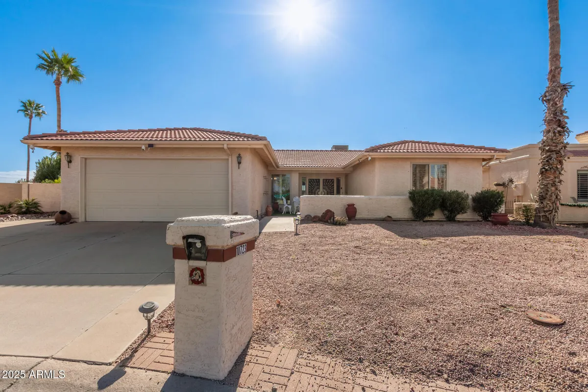 Property Slideshow image 1 of 37 | 10723 e navajo pl, Sun Lakes, AZ, 85248