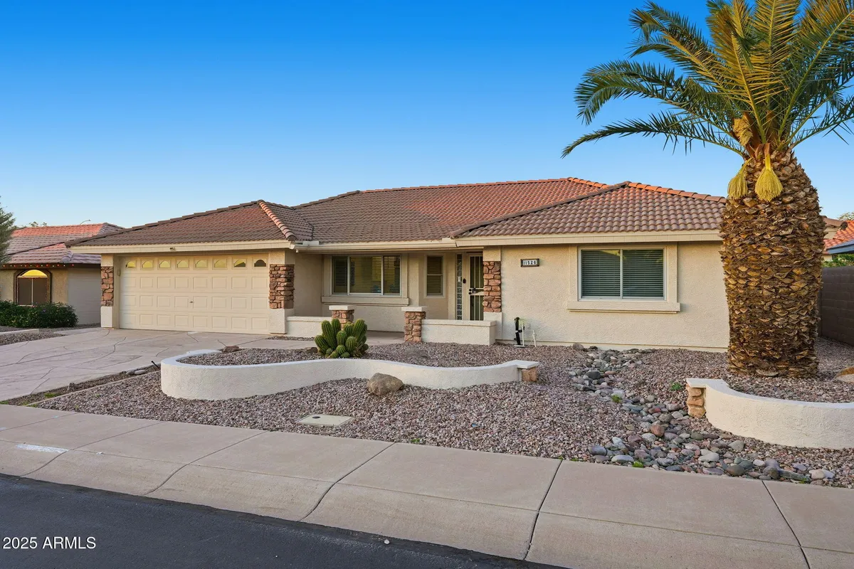 Property Slideshow image 1 of 22 | 11526 e mendoza ave, Mesa, AZ, 85209