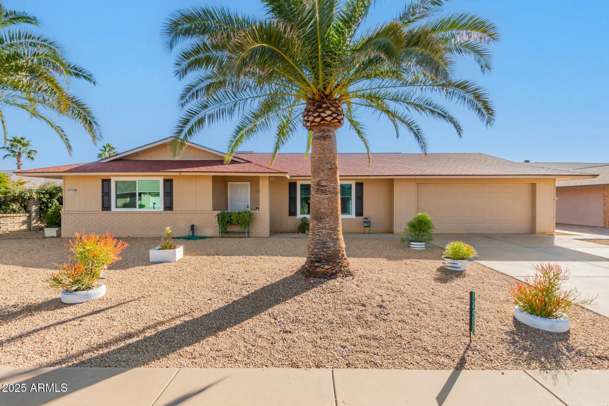 Property Slideshow image 1 of 34 | 12407 w flagstone dr, Sun City West, AZ, 85375