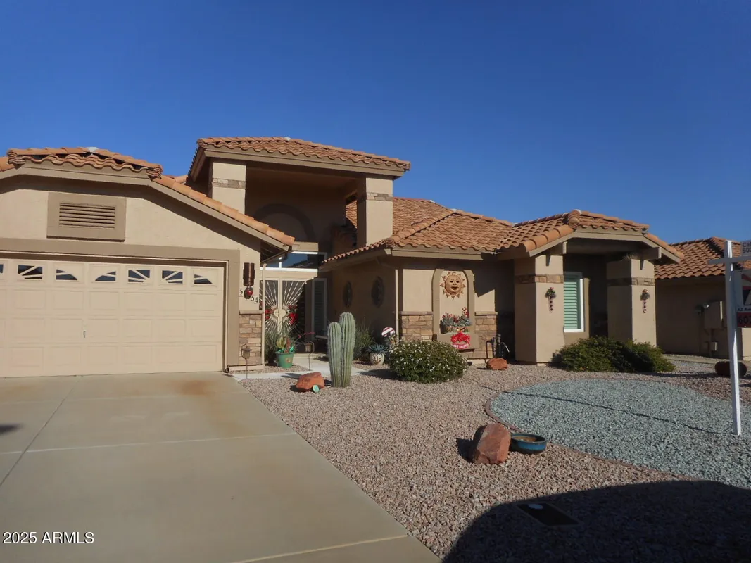 Property Slideshow image 1 of 15 | 9354 w escuda dr, Peoria, AZ, 85382