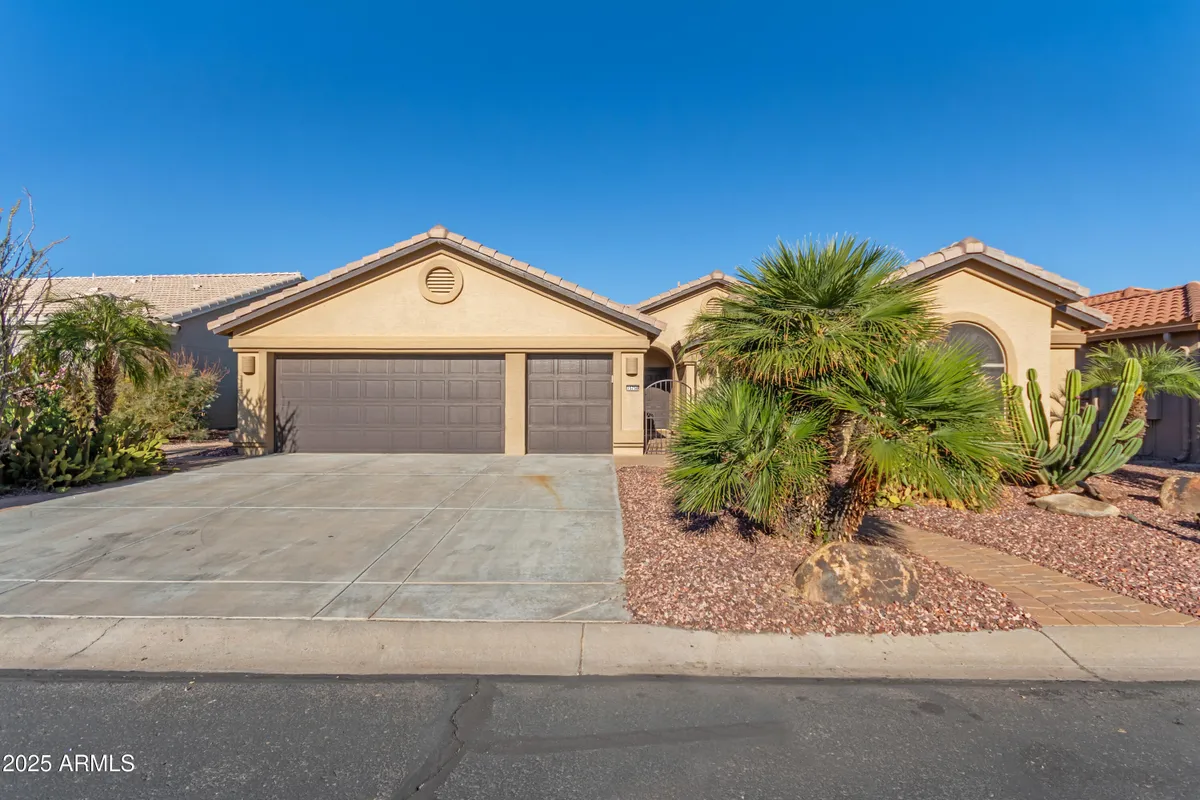 Property Slideshow image 1 of 46 | 15750 w avalon dr, Goodyear, AZ, 85395