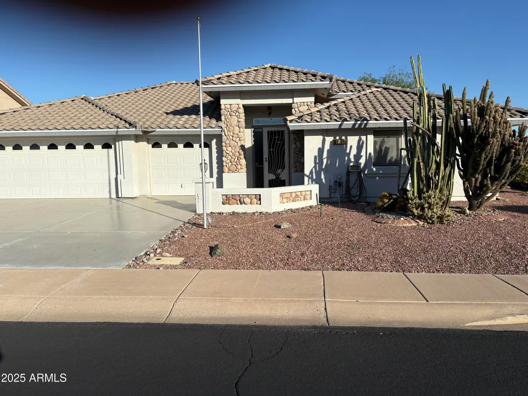 Property Slideshow image 1 of 1 | 2155 s lindenwood, Mesa, AZ, 85209