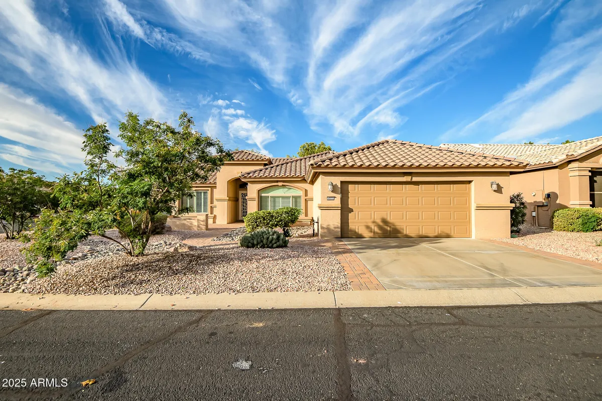 Property Slideshow image 1 of 15 | 4022 n 156th dr, Goodyear, AZ, 85395