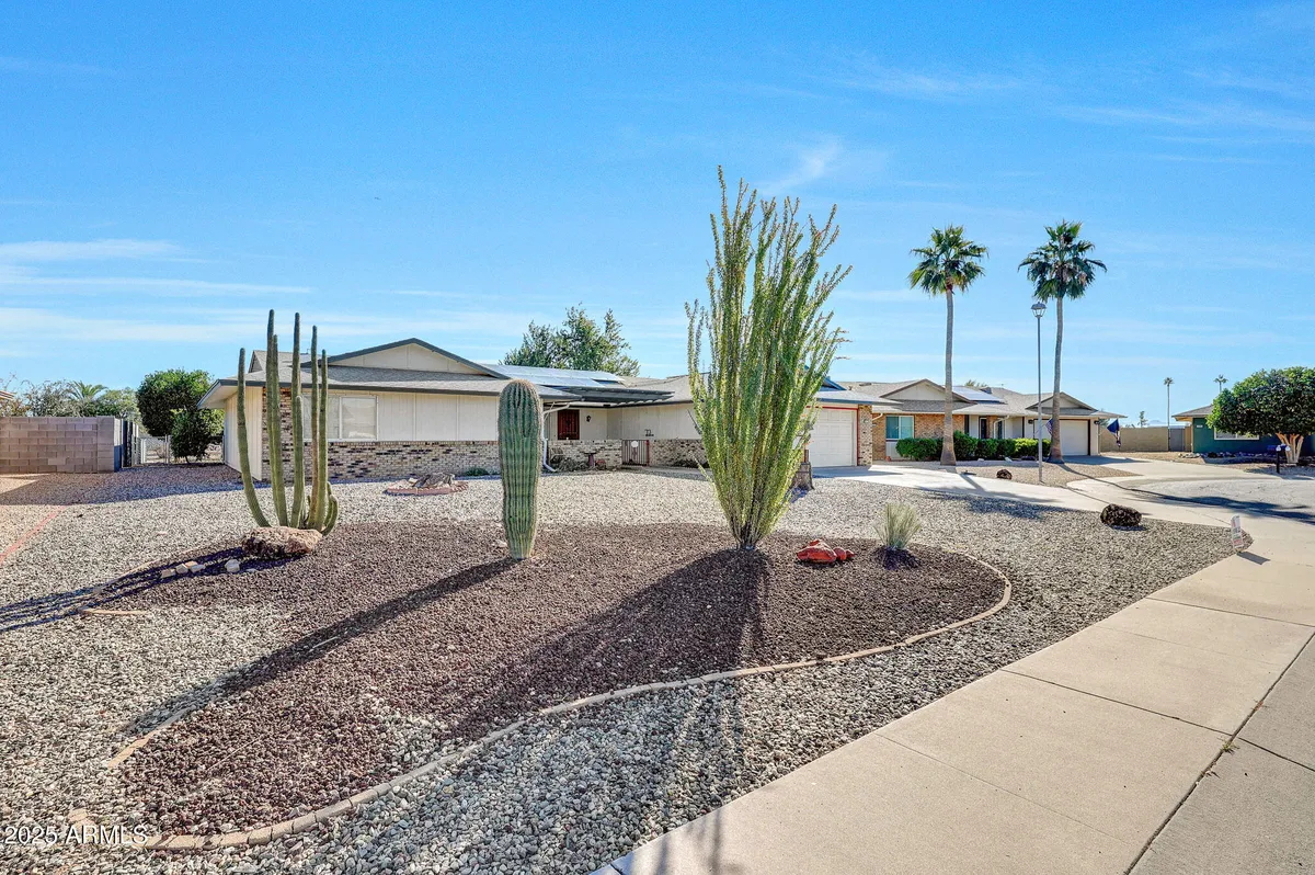 Property Slideshow image 1 of 41 | 12611 n blue ridge dr, Sun City, AZ, 85351