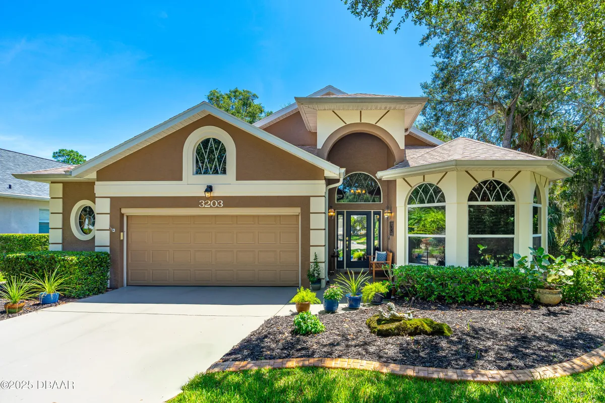 Property Slideshow image 1 of 44 | 3203 galty cir, Ormond Beach, FL, 32174