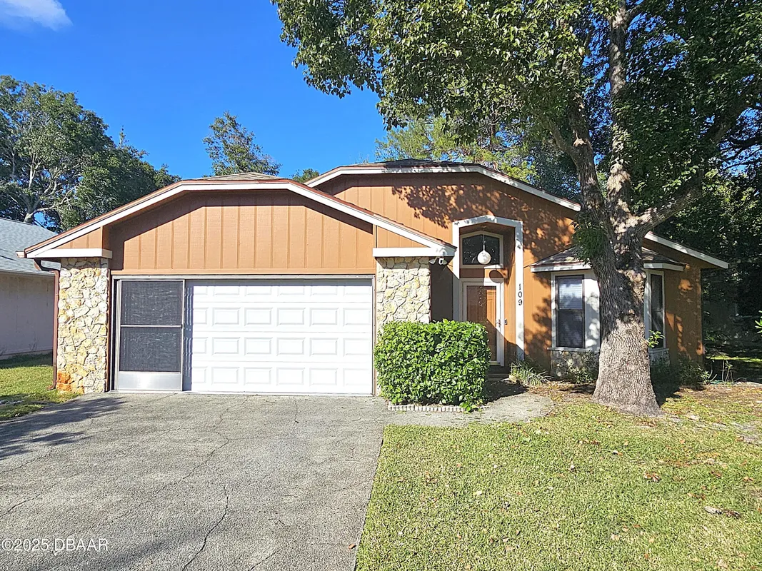 Property Slideshow image 1 of 9 | 109 underbrush trl, Port Orange, FL, 32128