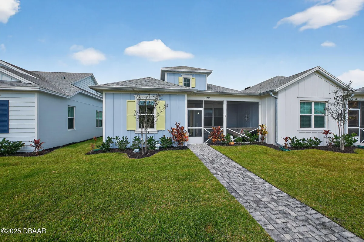 Property Slideshow image 1 of 35 | 272 pop top ln, Daytona Beach, FL, 32124