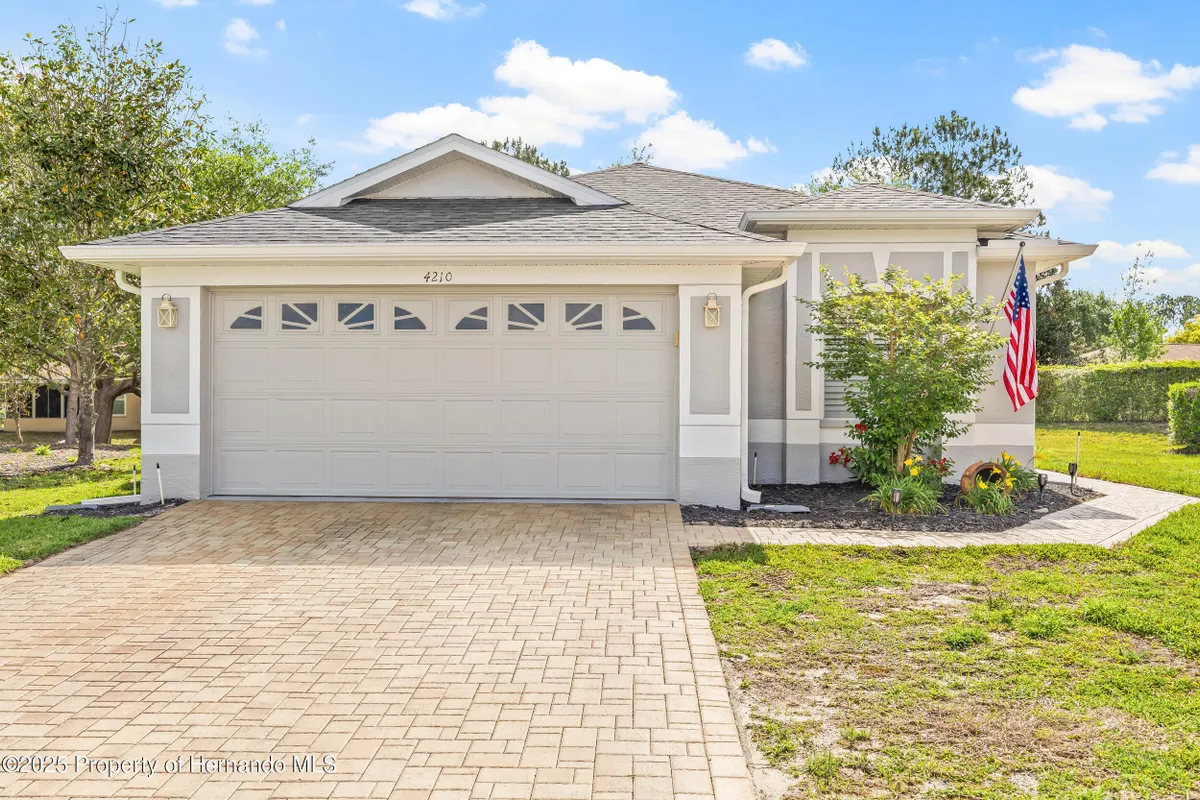 Property Slideshow image 1 of 49 | 4210 silver berry ct, Spring Hill, FL, 34609