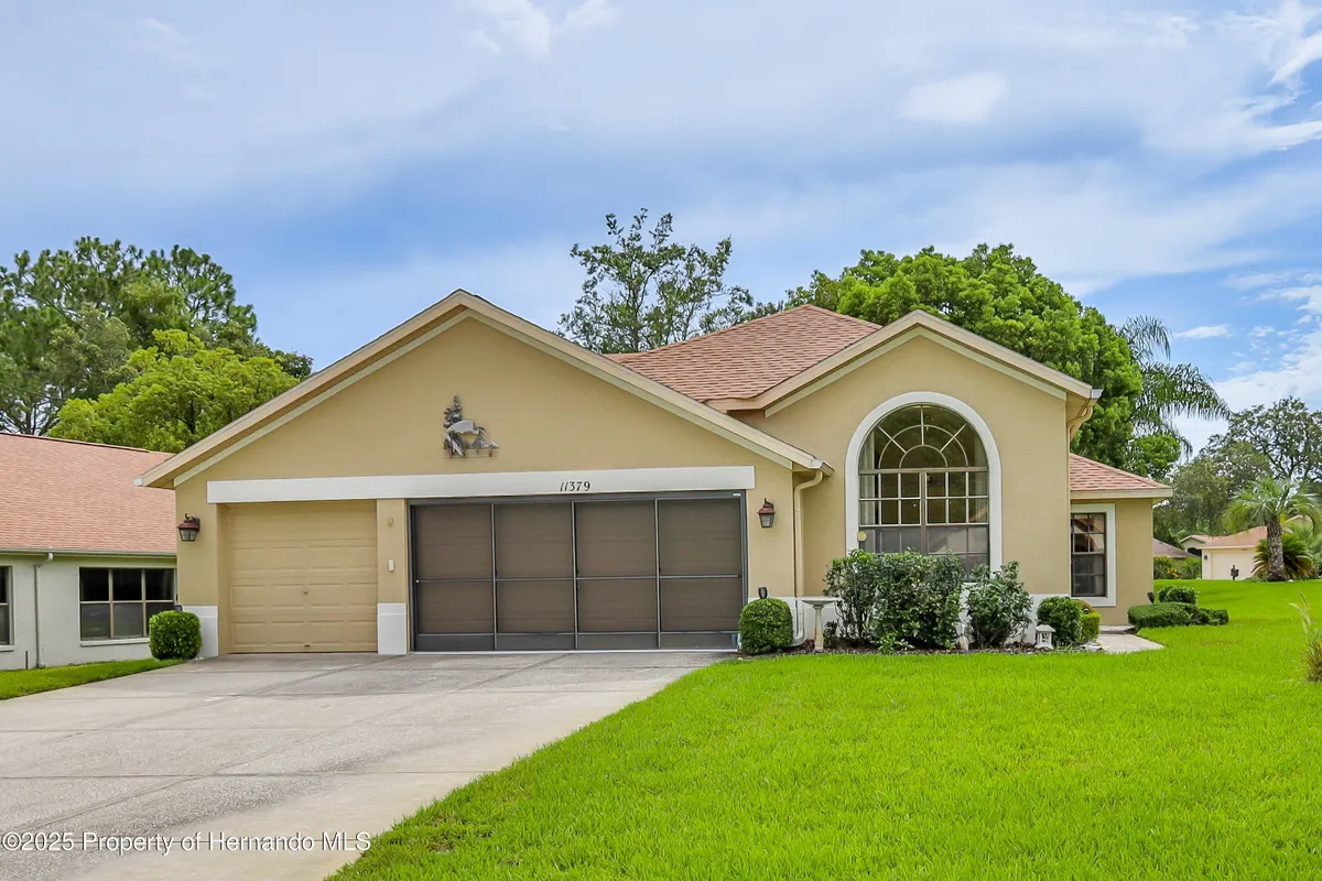 Property Slideshow image 1 of 45 | 11379 deercroft ct, Spring Hill, FL, 34609