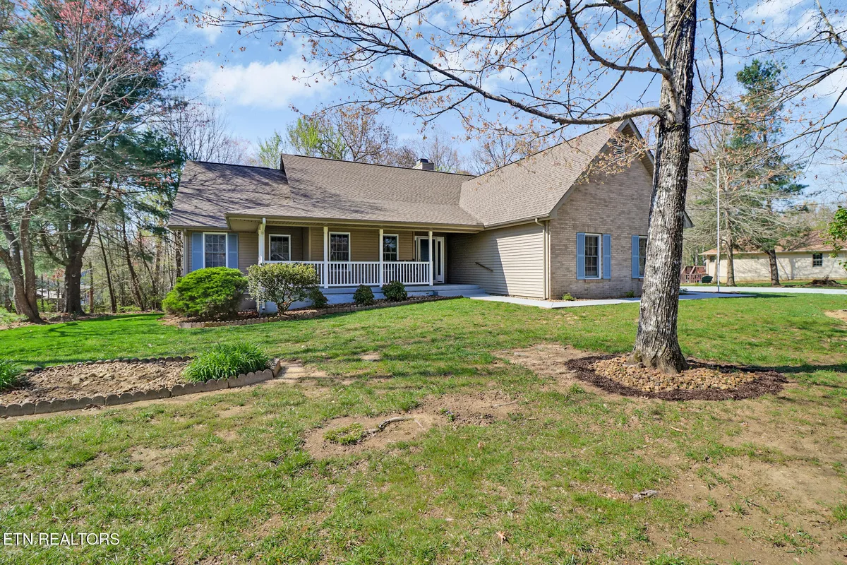 Property Slideshow image 1 of 39 | 222 pomeroy dr, Crossville, TN, 38558