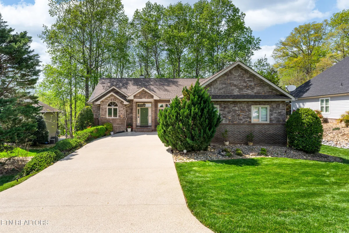 Property Slideshow image 1 of 59 | 106 tecumseh ln, Loudon, TN, 37774