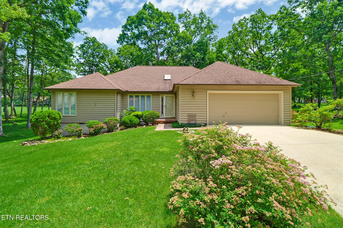 Property Slideshow image 1 of 43 | 131 snead dr, Crossville, TN, 38558