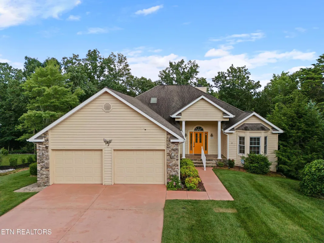 Property Slideshow image 1 of 50 | 156 mountain view dr, Crossville, TN, 38558