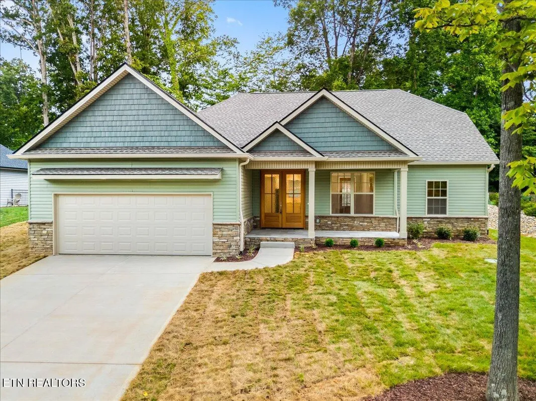 Property Slideshow image 1 of 41 | 111 oostanali way, Loudon, TN, 37774