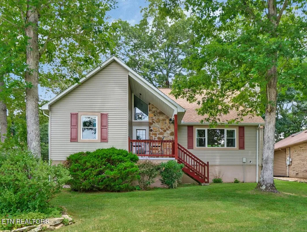 Property Slideshow image 1 of 38 | 113 ashdown ln, Crossville, TN, 38558