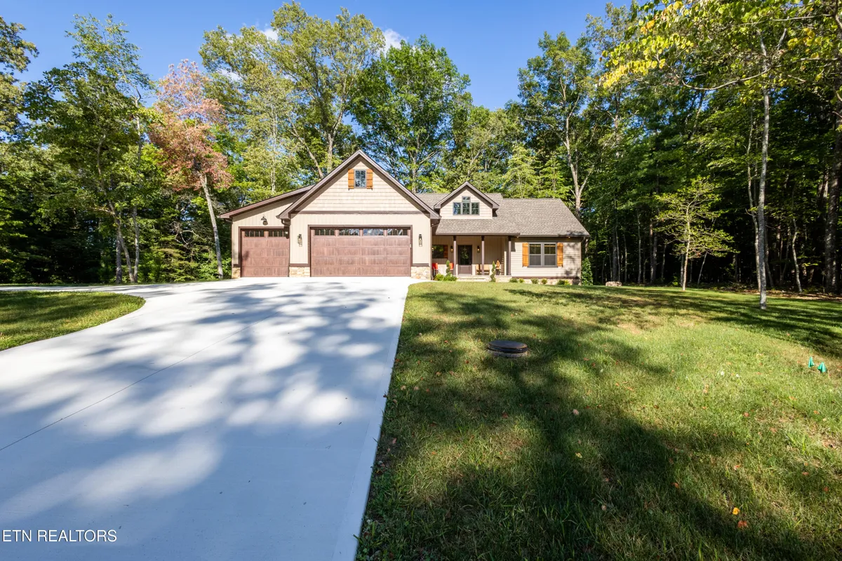 Property Slideshow image 1 of 57 | 701 westchester dr, Crossville, TN, 38558