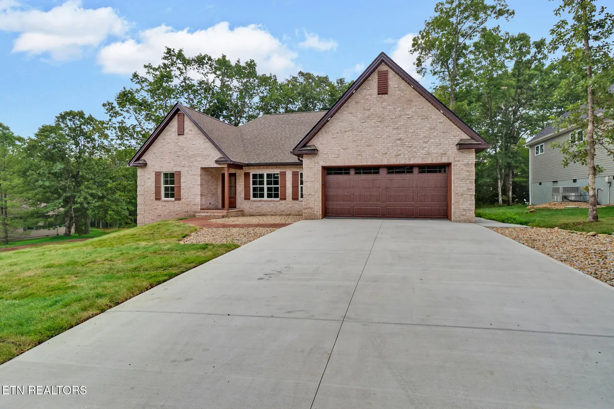 Property Slideshow image 1 of 50 | 630 lakeview dr, Crossville, TN, 38558