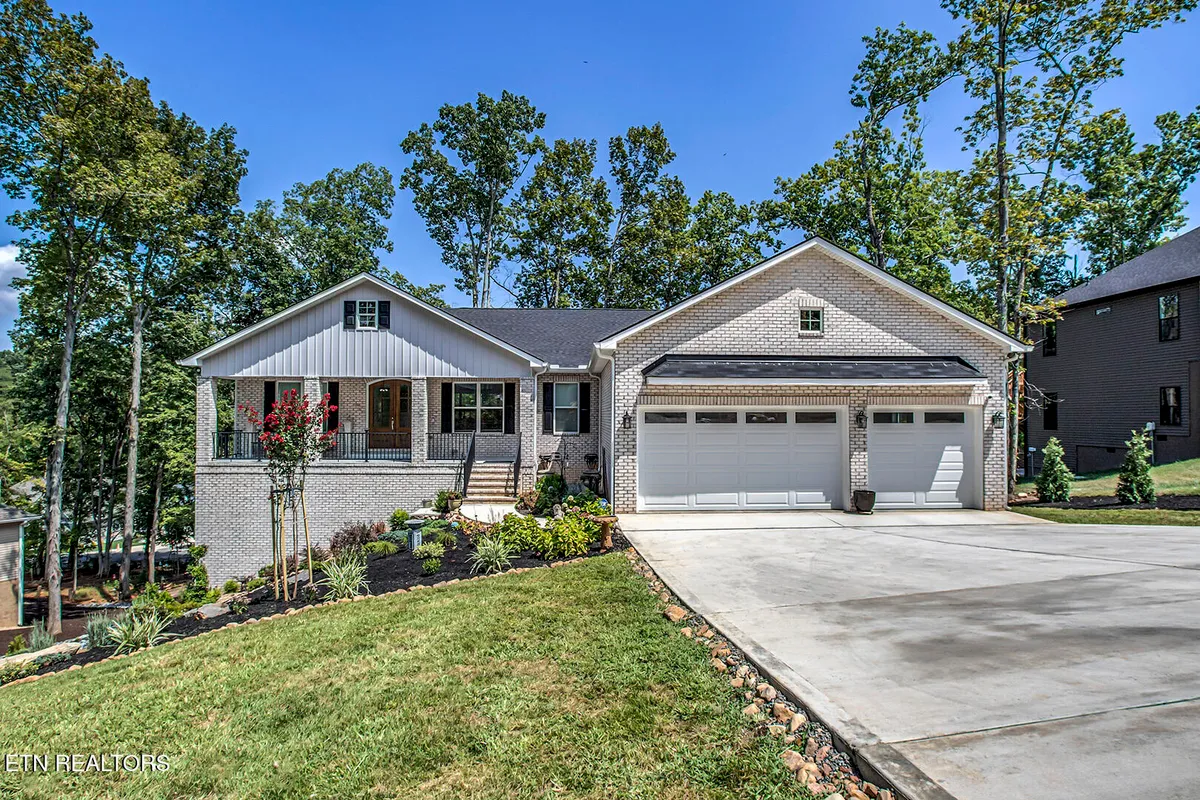 Property Slideshow image 1 of 62 | 122 nuhya way, Loudon, TN, 37774